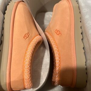 UGG NEW PEACH COLOR